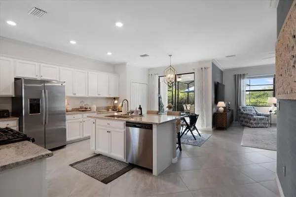 $6,500 | 6523 Clairborne Lane, Bradenton, FL 34211