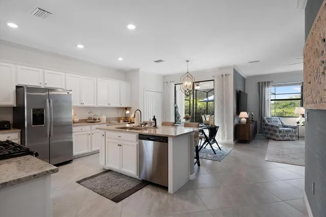 $6,500 | 6523 Clairborne Lane, Bradenton, FL 34211