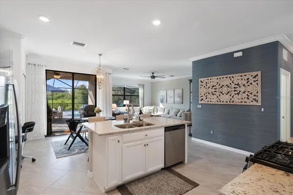 $6,500 | 6523 Clairborne Lane, Bradenton, FL 34211