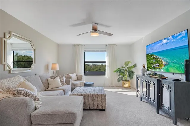 $6,500 | 6523 Clairborne Lane, Bradenton, FL 34211