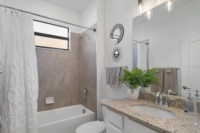 $6,500 | 6523 Clairborne Lane, Bradenton, FL 34211