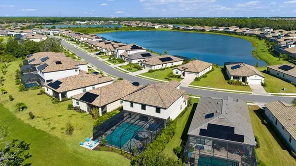 $6,500 | 6523 Clairborne Lane, Bradenton, FL 34211