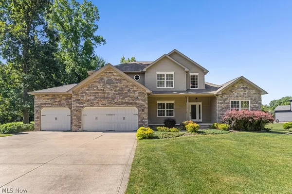 $699,900 | 2820 Ashwood Drive, Alliance, OH 44601