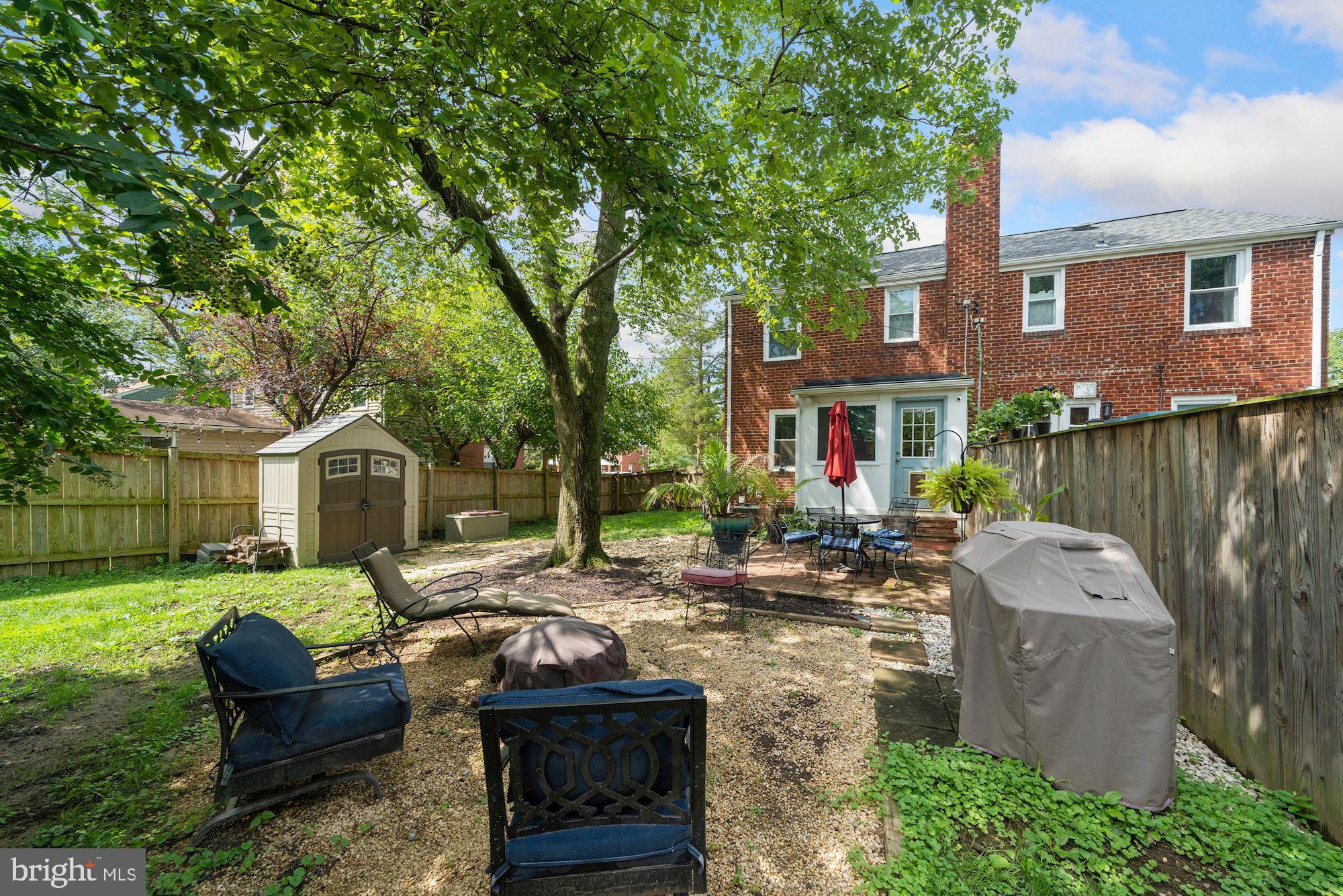 5927 Williamsburg Road Alexandria, VA 22303 - Photo 23 of 38 Shed Conveys for Extra Storage
