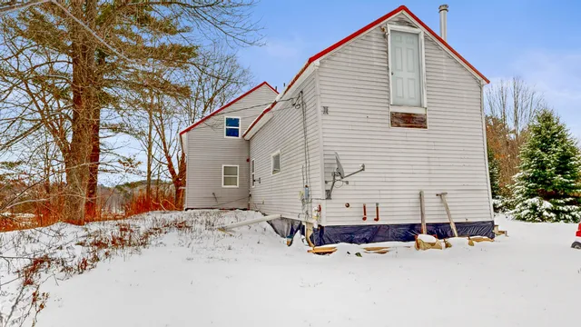 $247,000 | 3950 West River Road, Sidney, ME 04330