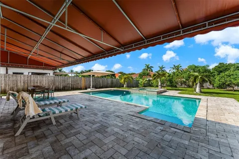 $1,050,000 | 17080 Southwest 92nd Court, Palmetto Bay, FL 33157