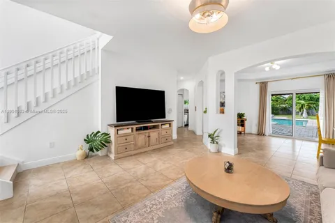 $1,050,000 | 17080 Southwest 92nd Court, Palmetto Bay, FL 33157