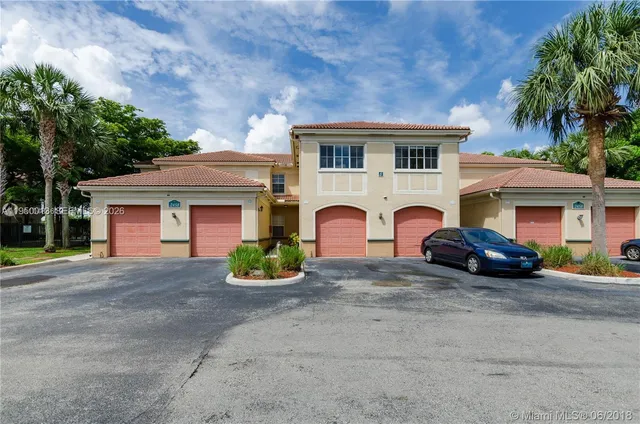 $388,500 | 2458 Centergate Drive, Unit 202, Miramar, FL 33025