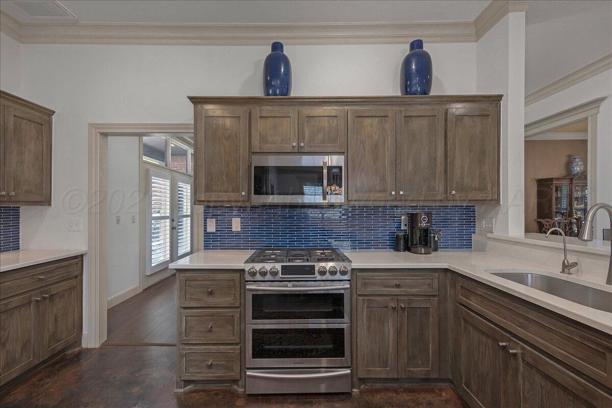 2806 River Birch Place Amarillo, TX 79124 - Photo 12 of 37 12-Kitchen 3