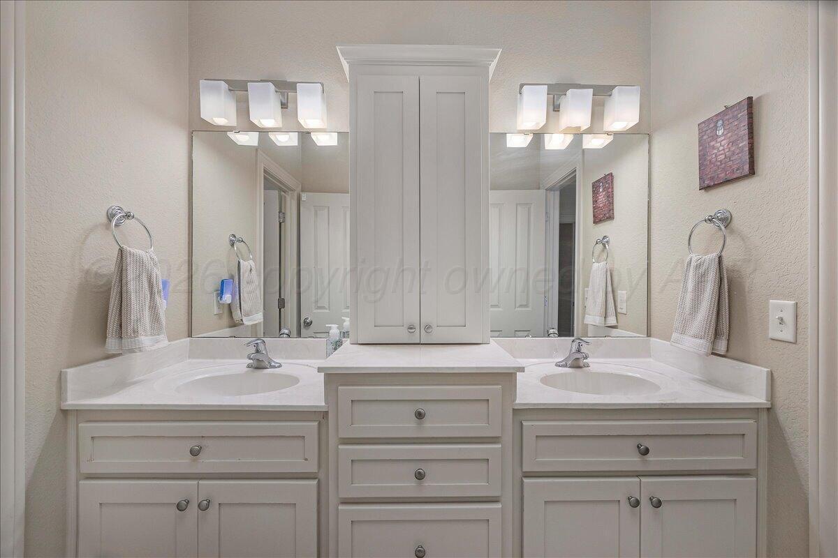 2806 River Birch Place Amarillo, TX 79124 - Photo 27 of 37 27-Bathroom 2