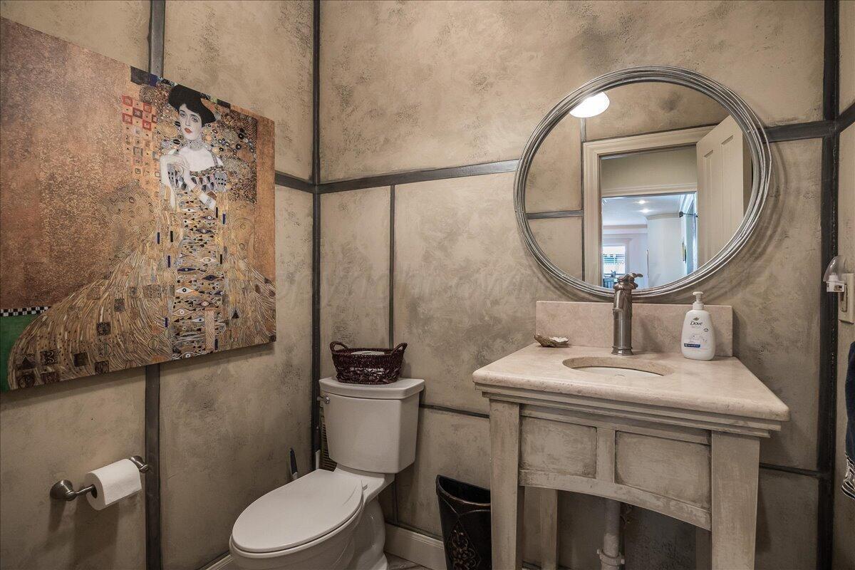 2806 River Birch Place Amarillo, TX 79124 - Photo 31 of 37 31-Powder Room