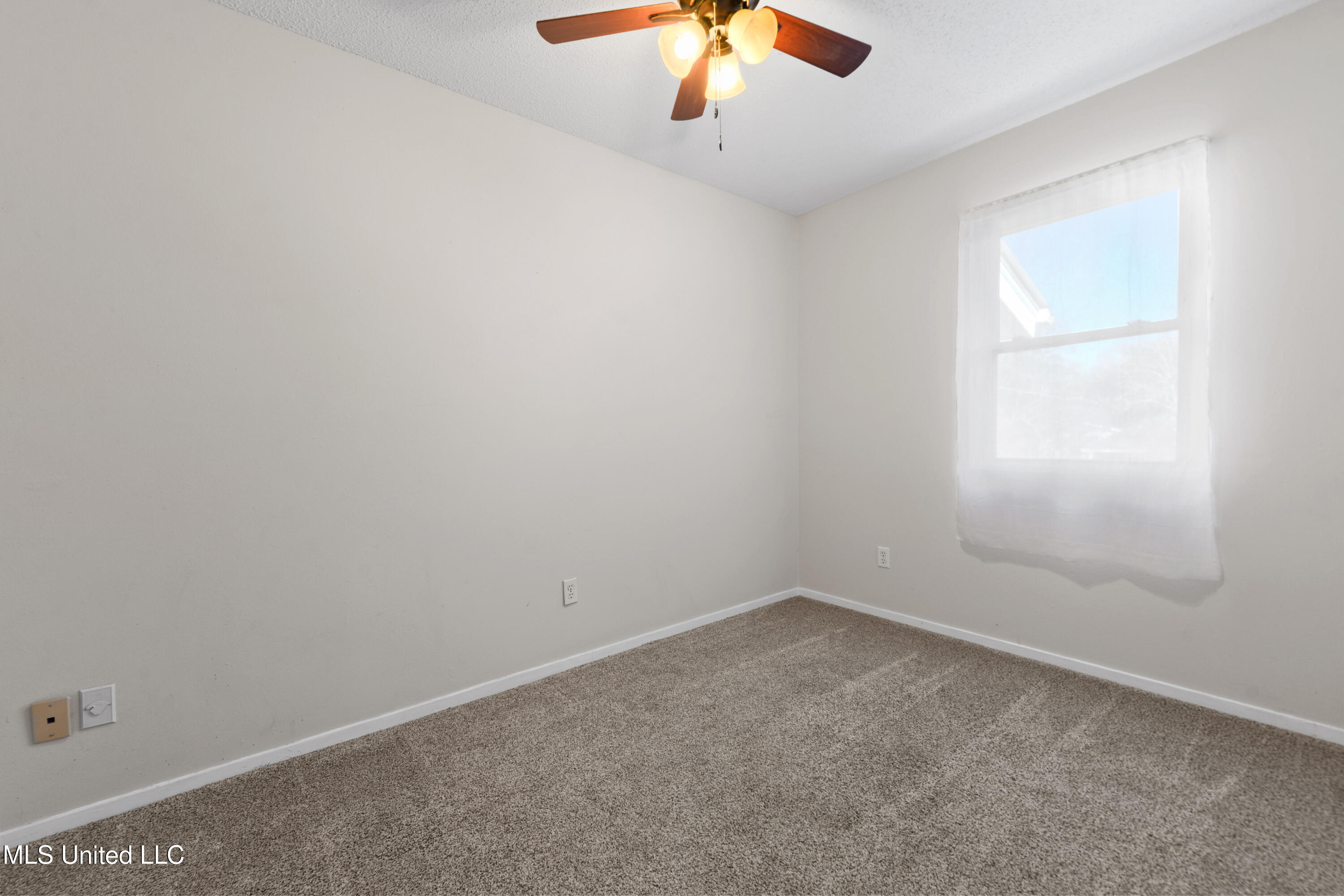 14120 Big John Road Biloxi, MS 39532 - Photo 13 of 38 011 (12)