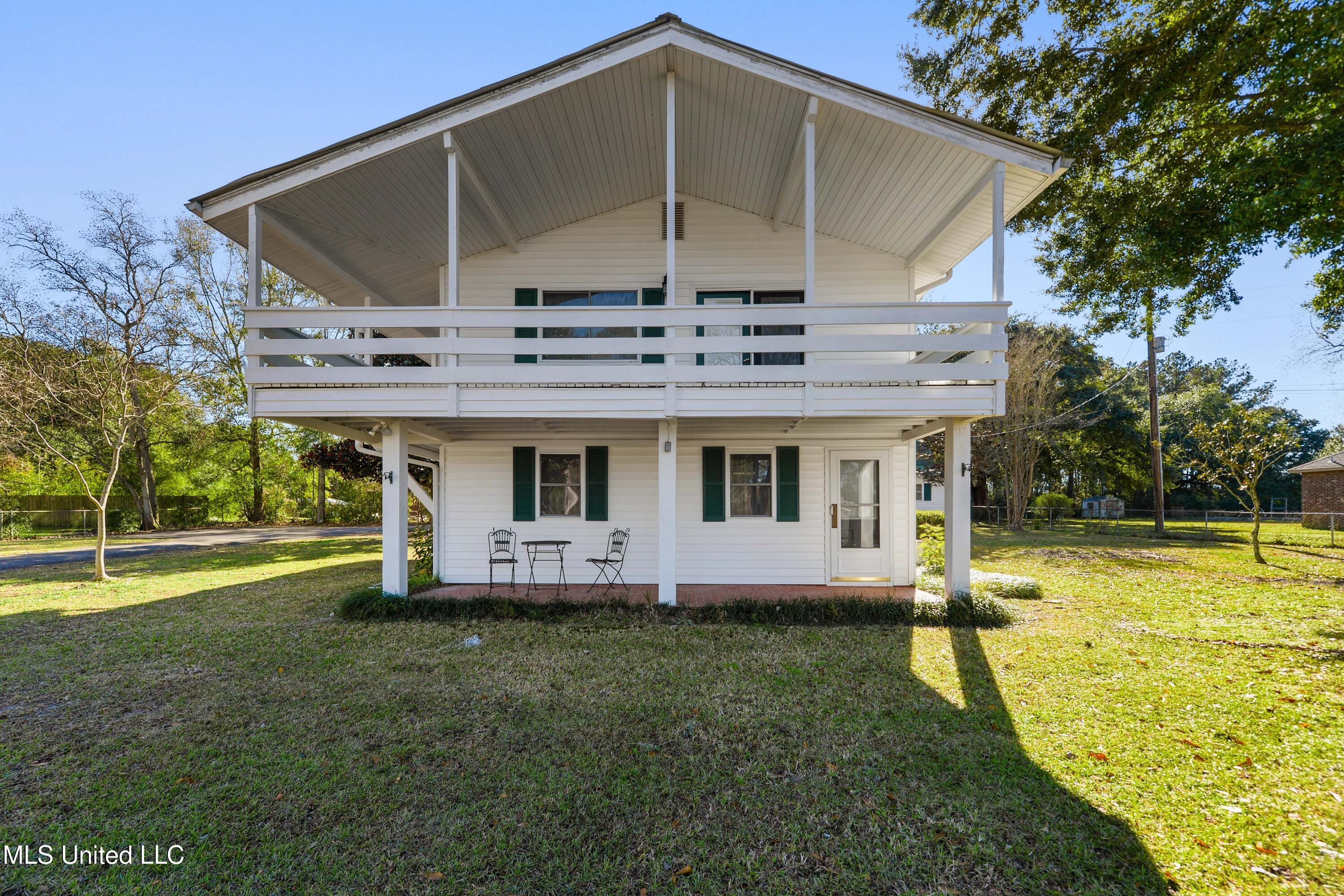 14120 Big John Road Biloxi, MS 39532 - Photo 3 of 38 001 (12)