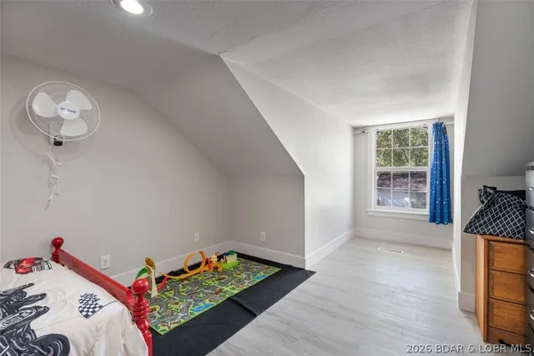 $475,500 | 406 South Godfrey Avenue, Eldon, MO 65026