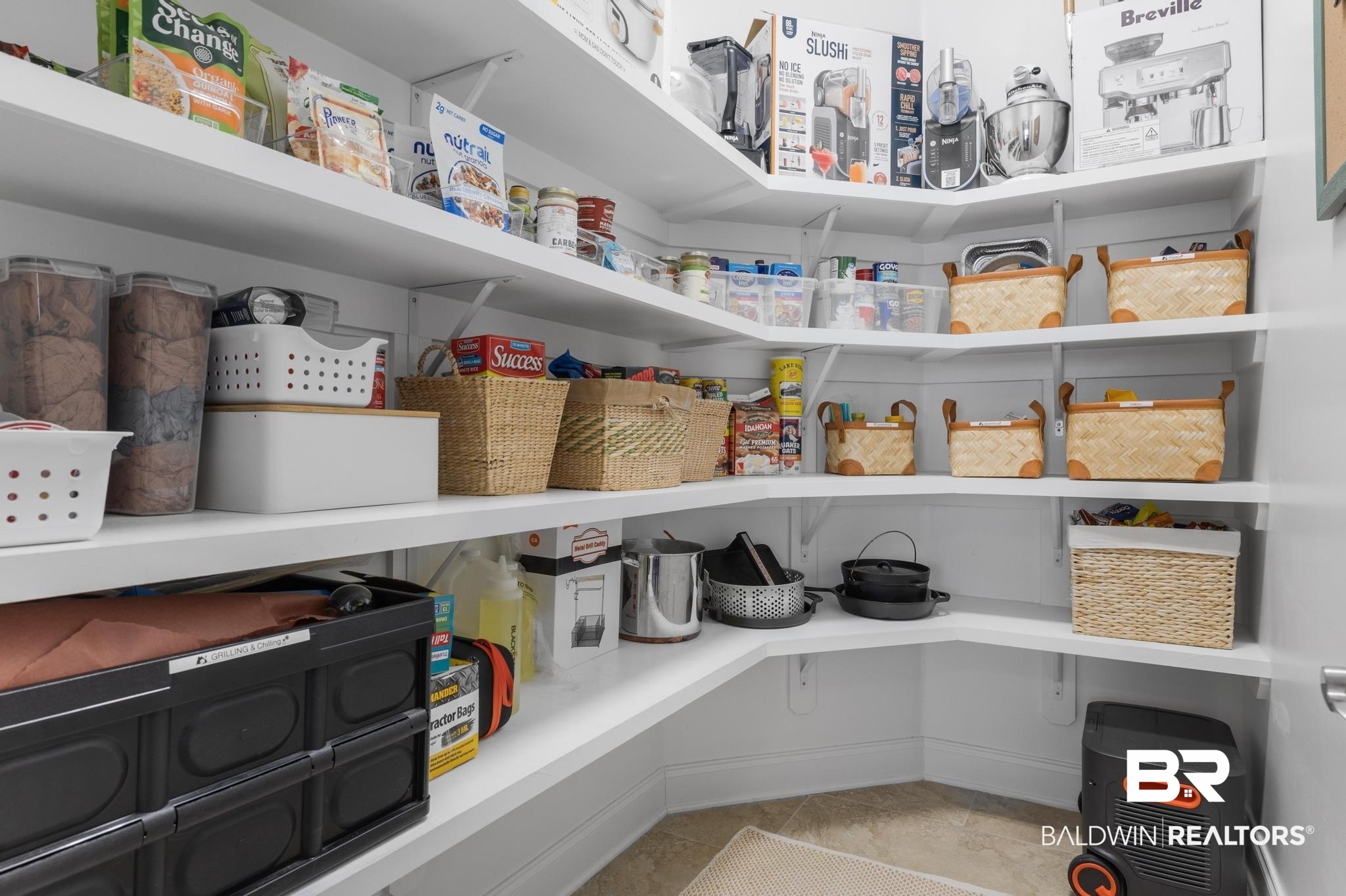 31806 Bobwhite Road Daphne, AL 36527 - Photo 14 of 59 Pantry