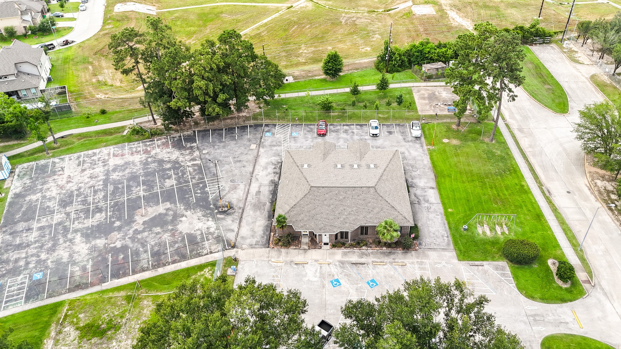 24019 Surreygate Drive Spring, TX 77373 - Photo 32 of 37 Club House