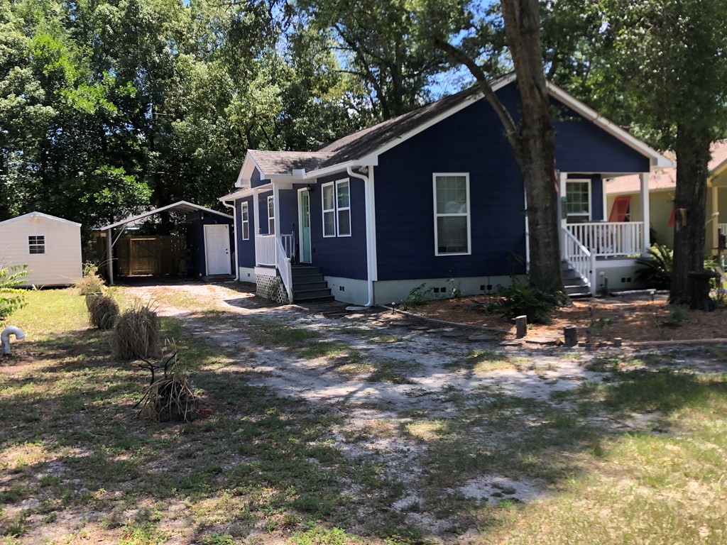 604 4th Street West Carrabelle, FL 32322 - Photo 2 of 35