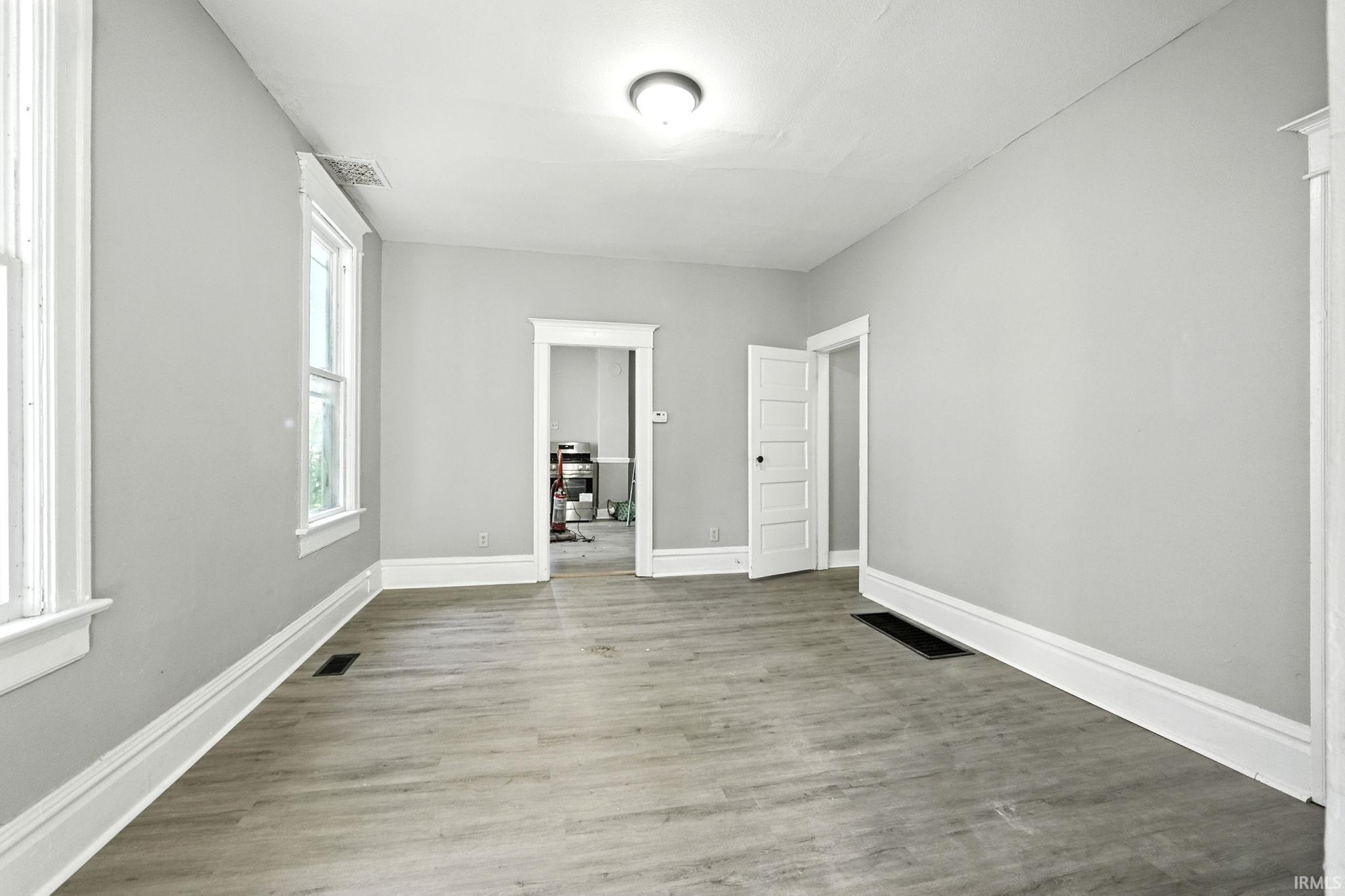 2109 Maumee Avenue Fort Wayne, IN 46803 - Photo 8 of 20