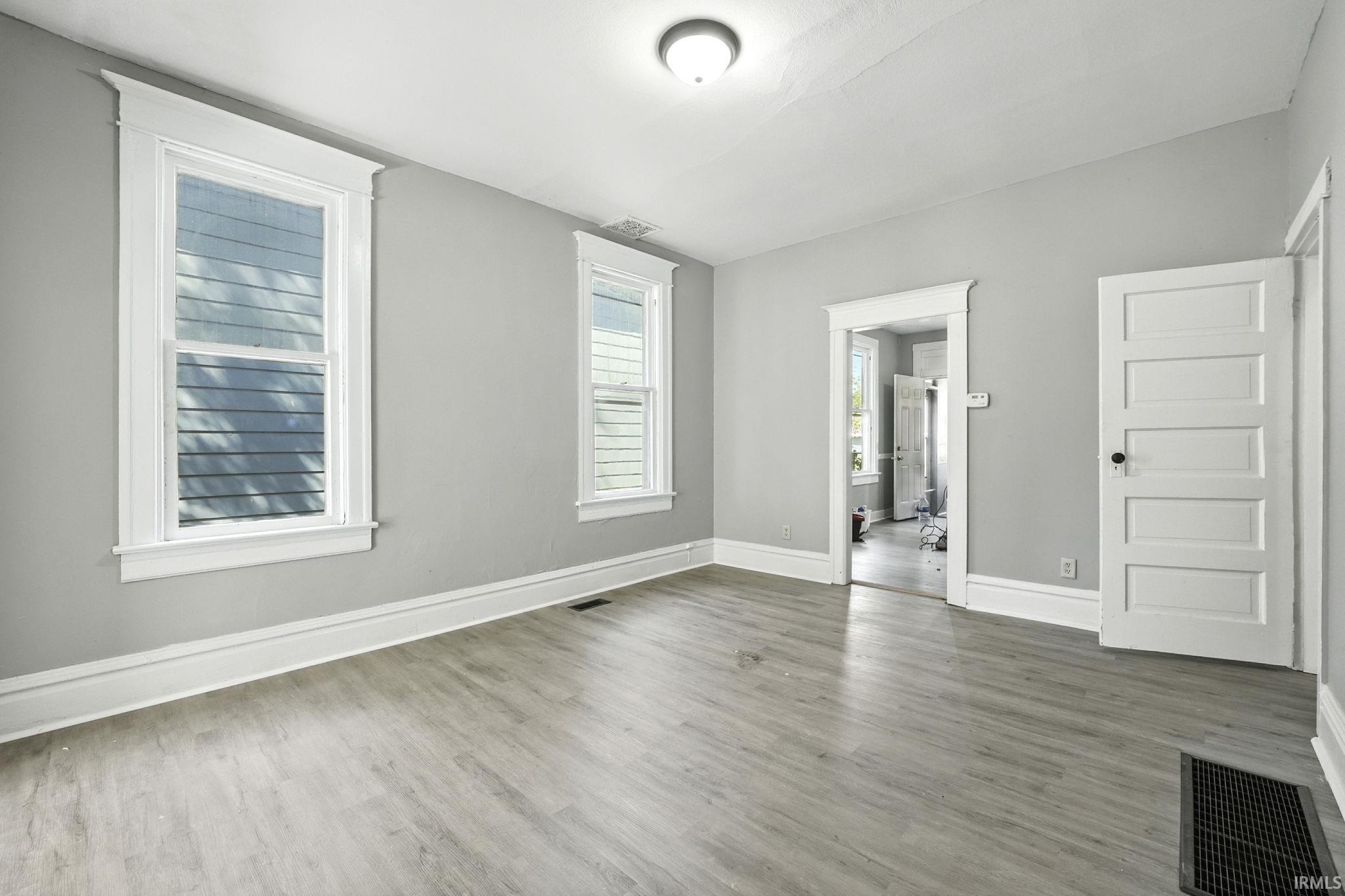 2109 Maumee Avenue Fort Wayne, IN 46803 - Photo 9 of 20