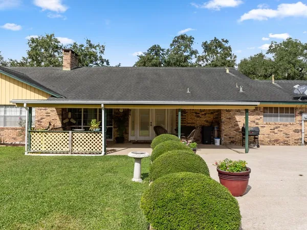 $525,000 | 3012 Encino Avenue, Bay City, TX 77414