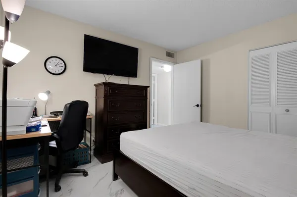$2,200 | 260 Northwest 76th Avenue, Margate, FL 33063