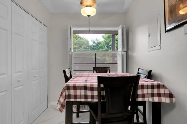 $2,200 | 260 Northwest 76th Avenue, Margate, FL 33063