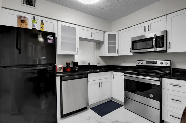 $2,200 | 260 Northwest 76th Avenue, Margate, FL 33063
