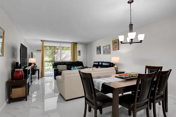 $2,200 | 260 Northwest 76th Avenue, Margate, FL 33063