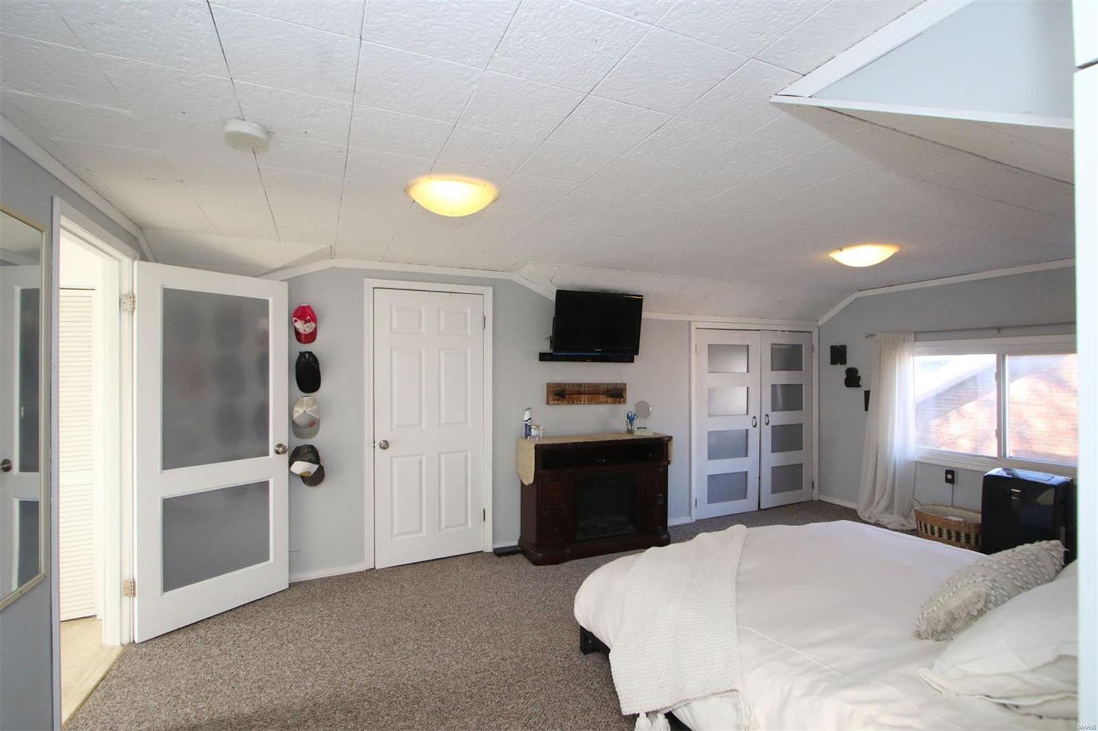 1106 Troy Road Edwardsville, IL 62025 - Photo 17 of 26 Gallery Image 17
