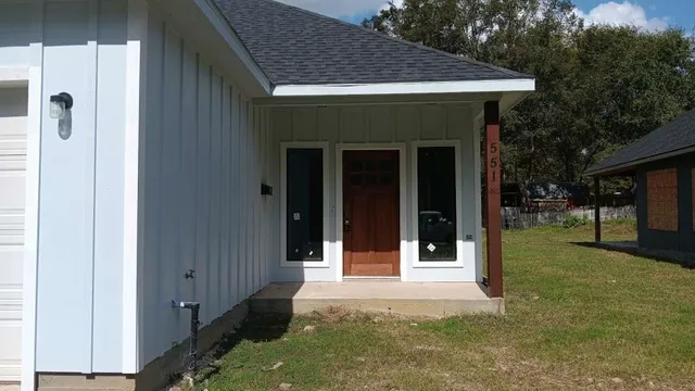 $193,999 | 551 White Oak Drive, Houston, TX 77336