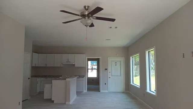 $193,999 | 551 White Oak Drive, Houston, TX 77336