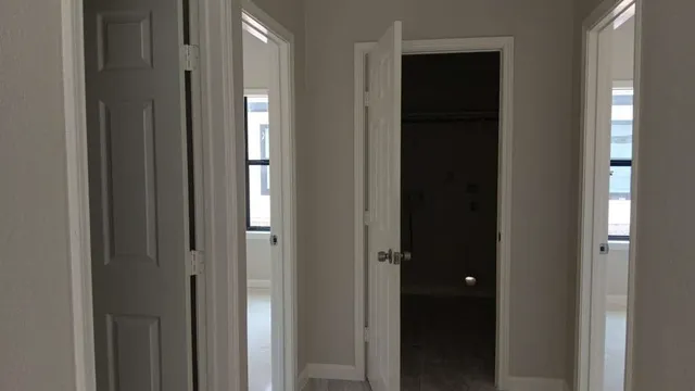 $193,999 | 551 White Oak Drive, Houston, TX 77336