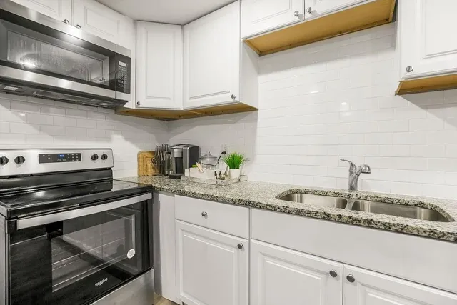 $329,000 | 1800 East Blue Ridge Boulevard, Kansas City, MO 64146