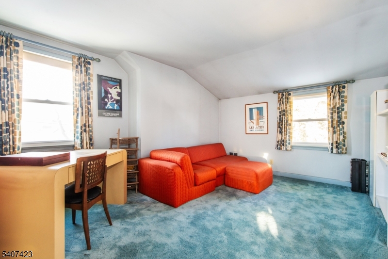 272 Old Tote Road Mountainside, NJ 07092 - Photo 12 of 17