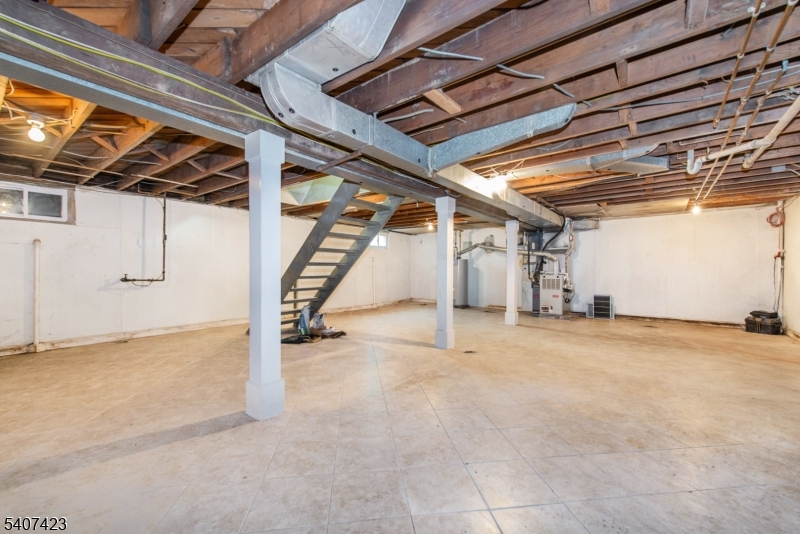 272 Old Tote Road Mountainside, NJ 07092 - Photo 14 of 17