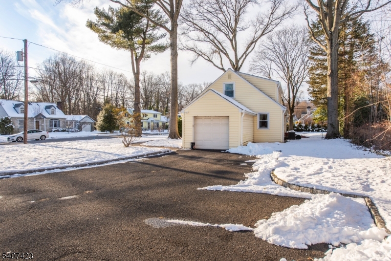 272 Old Tote Road Mountainside, NJ 07092 - Photo 16 of 17