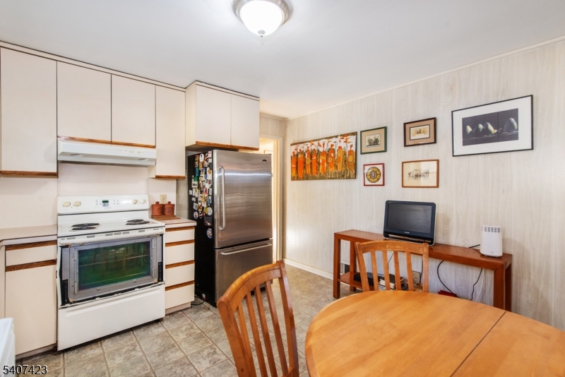 272 Old Tote Road Mountainside, NJ 07092 - Photo 7 of 17