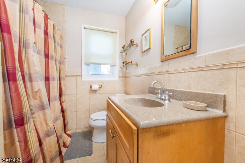 272 Old Tote Road Mountainside, NJ 07092 - Photo 10 of 17