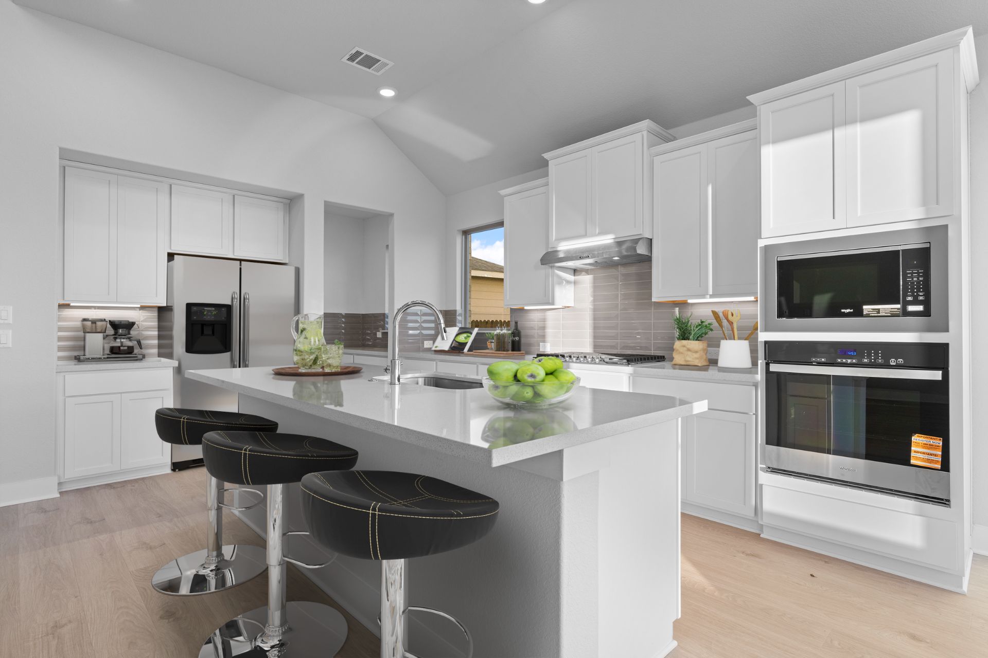 17421 Graces Path Pflugerville, TX 78660 - Photo 4 of 38 Light & Bright Kitchen - Virtually Staged