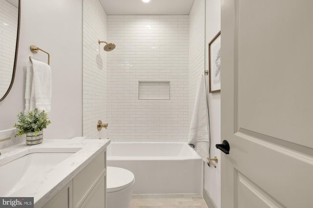 $1,312,500 | 2422 North Capitol Street Northwest, Washington, DC 20002