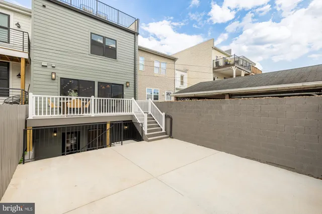 $1,395,000 | 2422 North Capitol Street Northwest, Washington, DC 20002