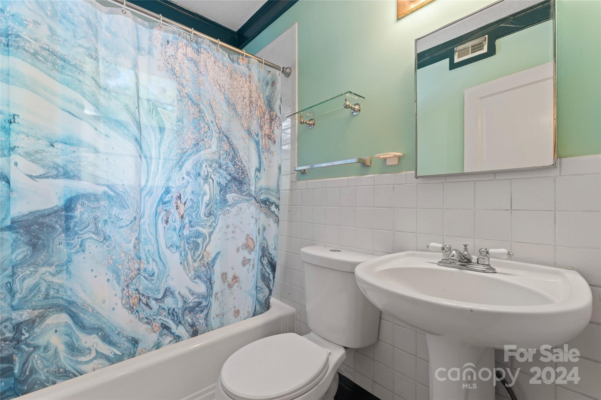 1711 Club Road Charlotte, NC 28205 - Photo 16 of 19 Gallery Image 16