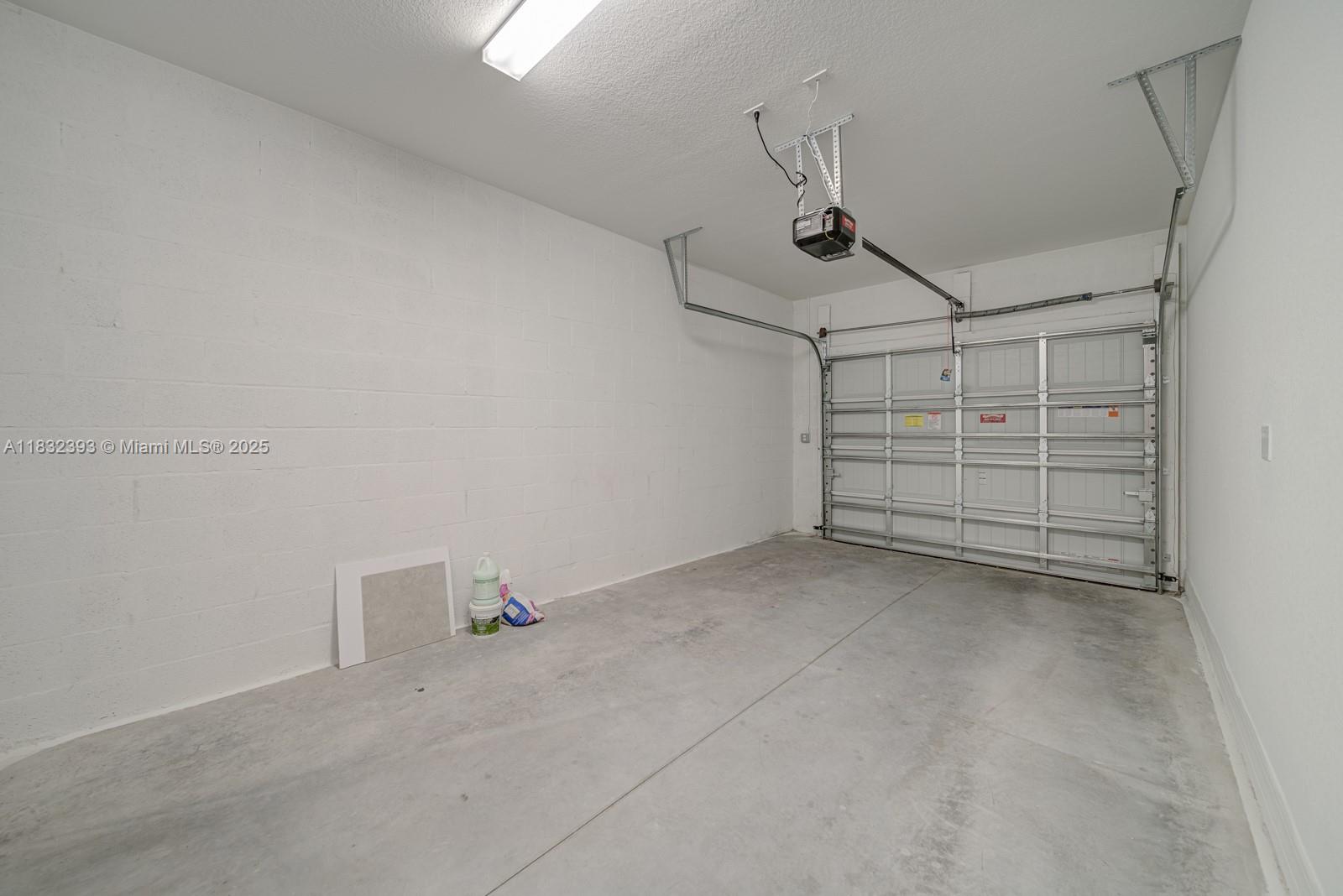 1280 Eucalyptus Drive, Unit 4 Hollywood, FL 33021 - Photo 19 of 36 a view of a garage