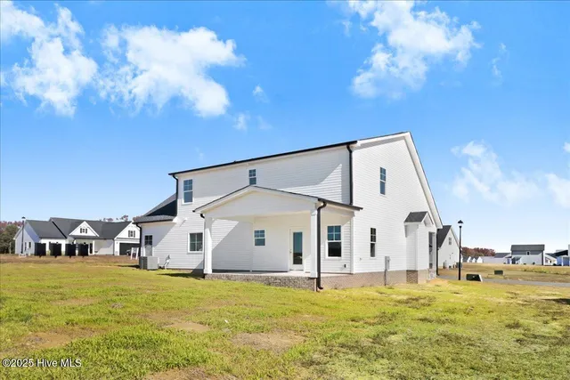 $344,886 | 101 Baileys Place, Pikeville, NC 27863