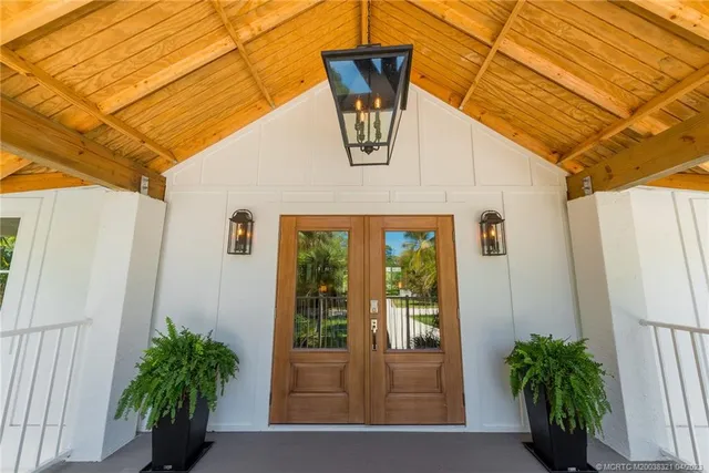 $9,750 | 3564 Southeast Old St Lucie Boulevard, Stuart, FL 34996