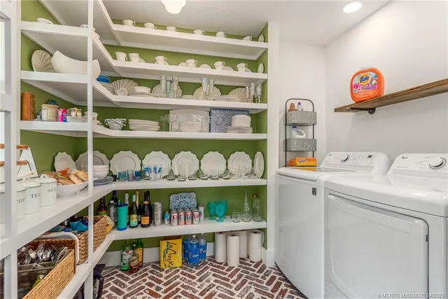 $9,750 | 3564 Southeast Old St Lucie Boulevard, Stuart, FL 34996