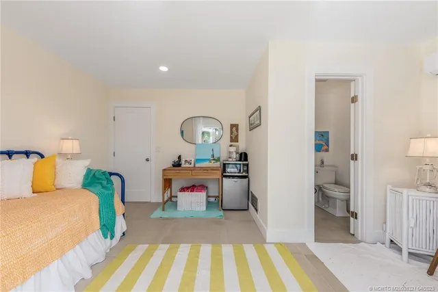 $9,750 | 3564 Southeast Old St Lucie Boulevard, Stuart, FL 34996