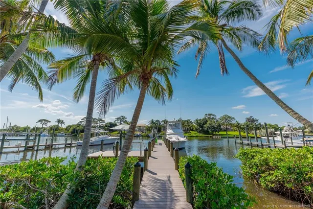 $9,750 | 3564 Southeast Old St Lucie Boulevard, Stuart, FL 34996
