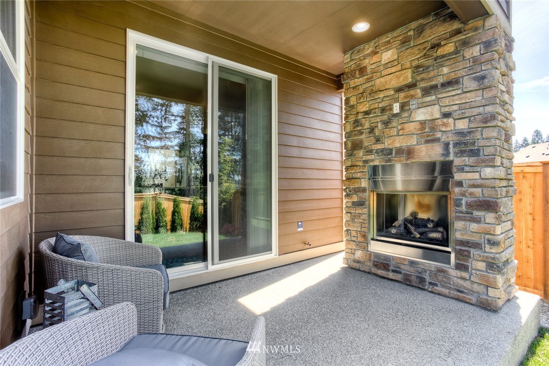 16002 Meridian Drive Southeast Bothell, WA 98012 - Photo 6 of 18