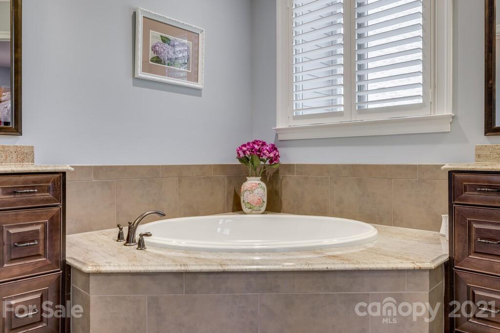 612 Zinnia Way Tega Cay, SC 29708 - Photo 28 of 48 Gallery Image 28
